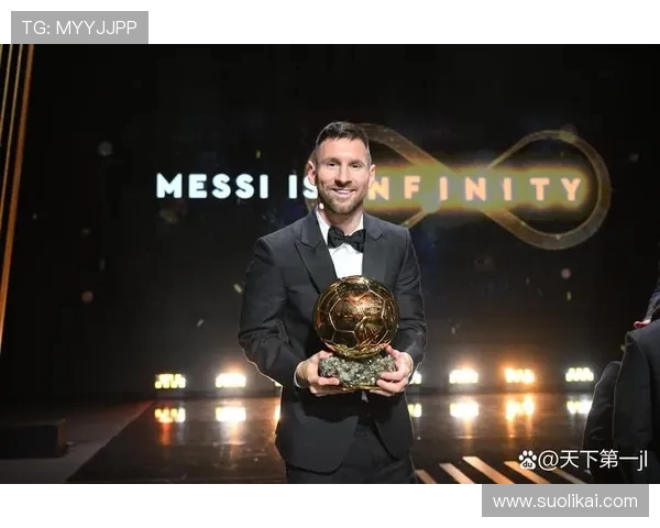 回顾17年前C罗首获金球奖梅西托雷斯紧随其后 回顾17年前C罗首获金球奖梅西托雷斯紧随其后